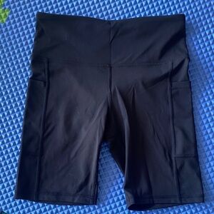 Xersion Black High-Rise Bike Shorts with Side Pockets